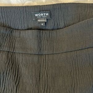 Black Worth pant in size 12.  Excellent fit.  Textured elegant or casual pant